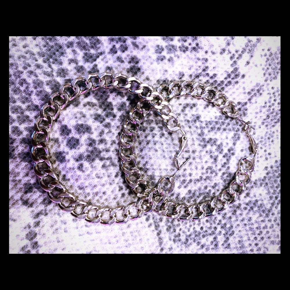 Chain hoop earrings